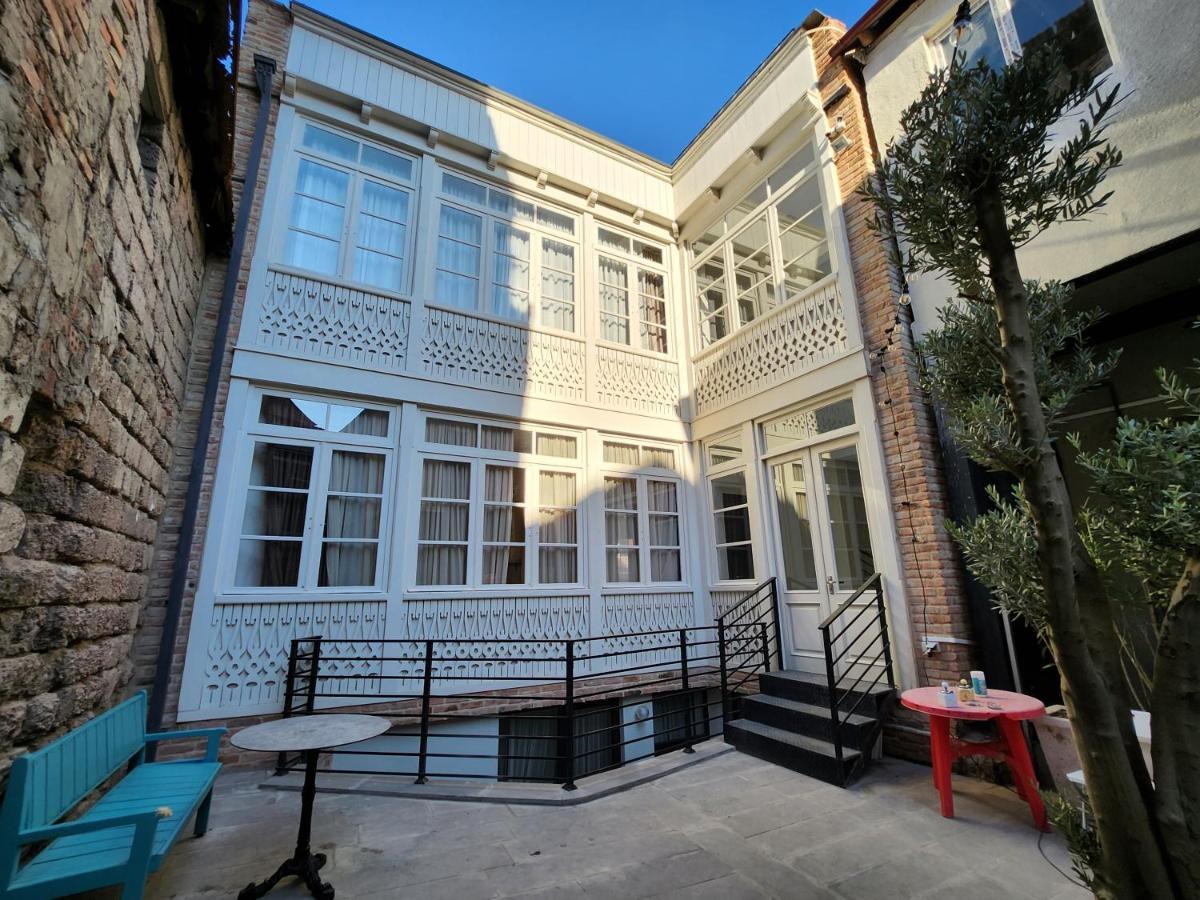 Old Gold Anteon Apartment Tbilisi Ngoại thất bức ảnh
