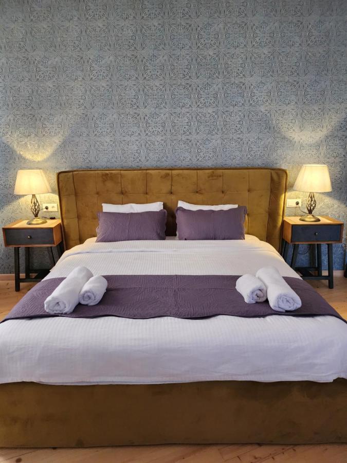 Old Gold Anteon Apartment Tbilisi Ngoại thất bức ảnh