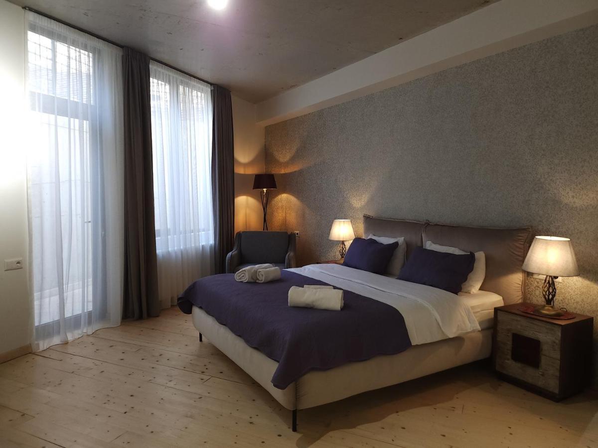 Old Gold Anteon Apartment Tbilisi Ngoại thất bức ảnh