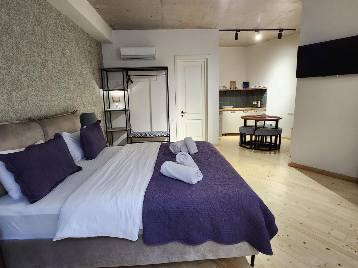 Old Gold Anteon Apartment Tbilisi Ngoại thất bức ảnh