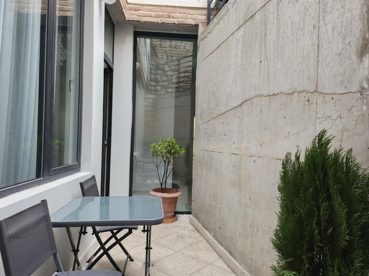 Old Gold Anteon Apartment Tbilisi Ngoại thất bức ảnh
